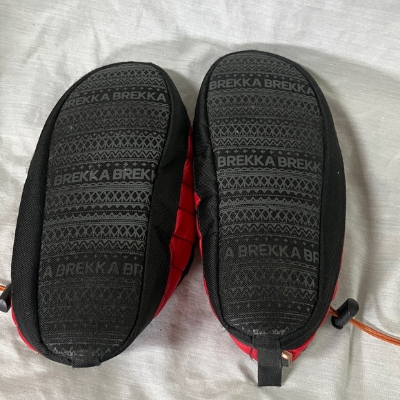 Brekka large men’s 9-10 women’s 11-12 Quilted Slippers - Picture 7 of 16